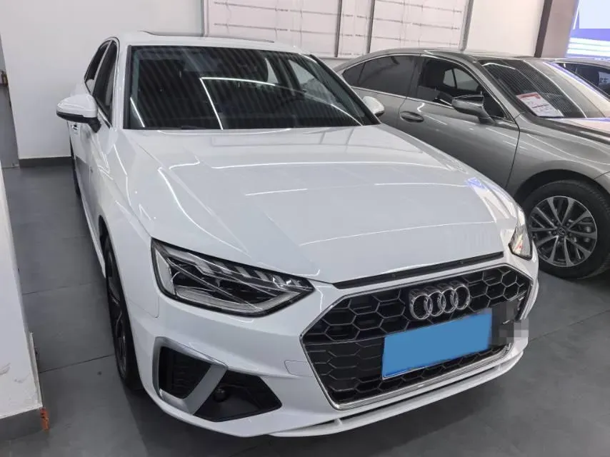 2024 Audi A4L 2.0T 190HP L4 7DCT,autocango,china used car exporter,china ev exporter,chinese used car exporter,chinese used ev exporter