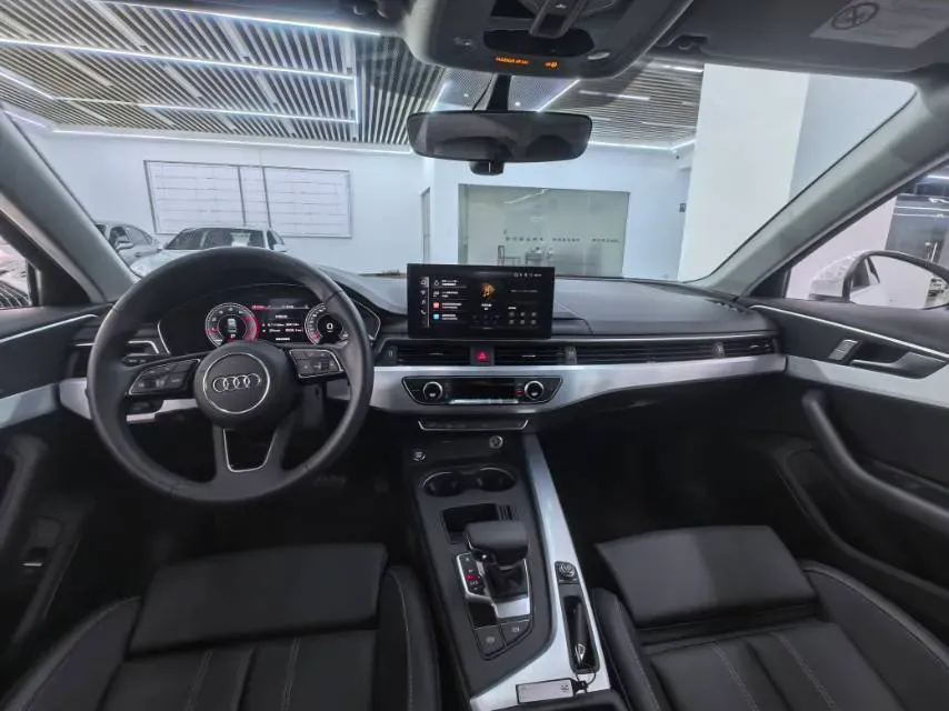 2024 Audi A4L 2.0T 190HP L4 7DCT,autocango,china used car exporter,china ev exporter,chinese used car exporter,chinese used ev exporter