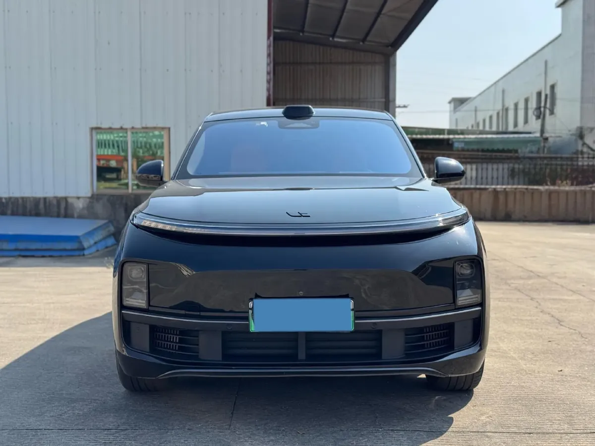 2023 Li L8 Range Extended 154HP REEV 40.9KWH,autocango,china used car exporter,china ev exporter,chinese used car exporter,chinese used ev exporter