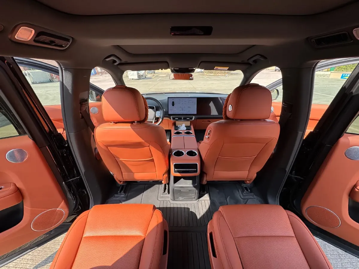 2023 Li L8 Range Extended 154HP REEV 40.9KWH,autocango,china used car exporter,china ev exporter,chinese used car exporter,chinese used ev exporter