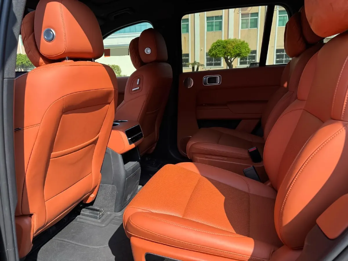 2023 Li L8 Range Extended 154HP REEV 40.9KWH,autocango,china used car exporter,china ev exporter,chinese used car exporter,chinese used ev exporter