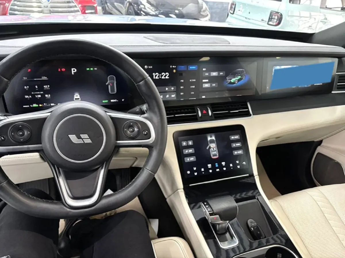 2020 Li ONE Range Extended 131HP REEV 40.5KWH,autocango,china used car exporter,china ev exporter,chinese used car exporter,chinese used ev exporter