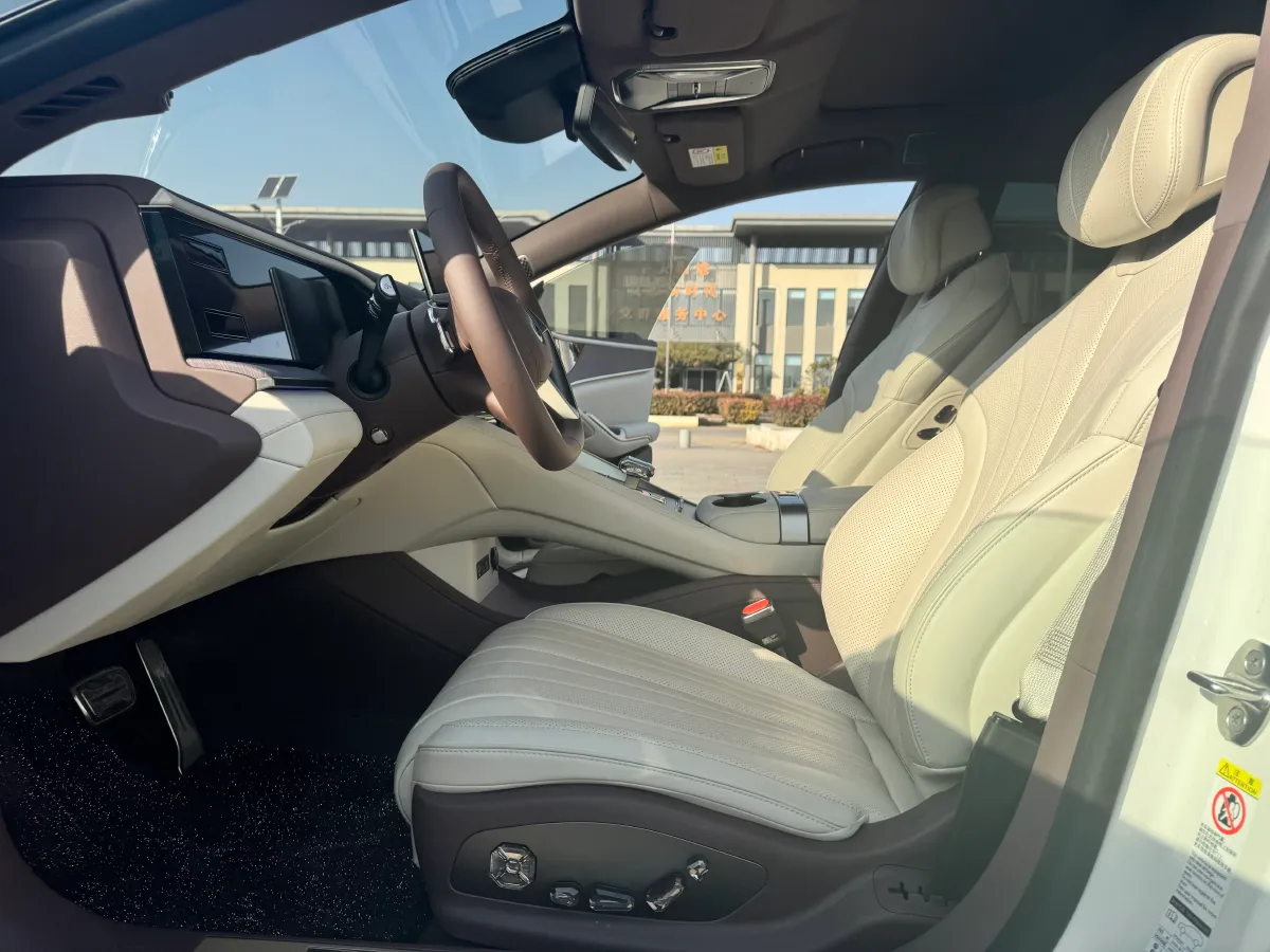 2024 Denza DenzaZ9GT 2.0T 207HP L4 E-CVT PHEV 38.5KWH,autocango,china used car exporter,china ev exporter,chinese used car exporter,chinese used ev exporter