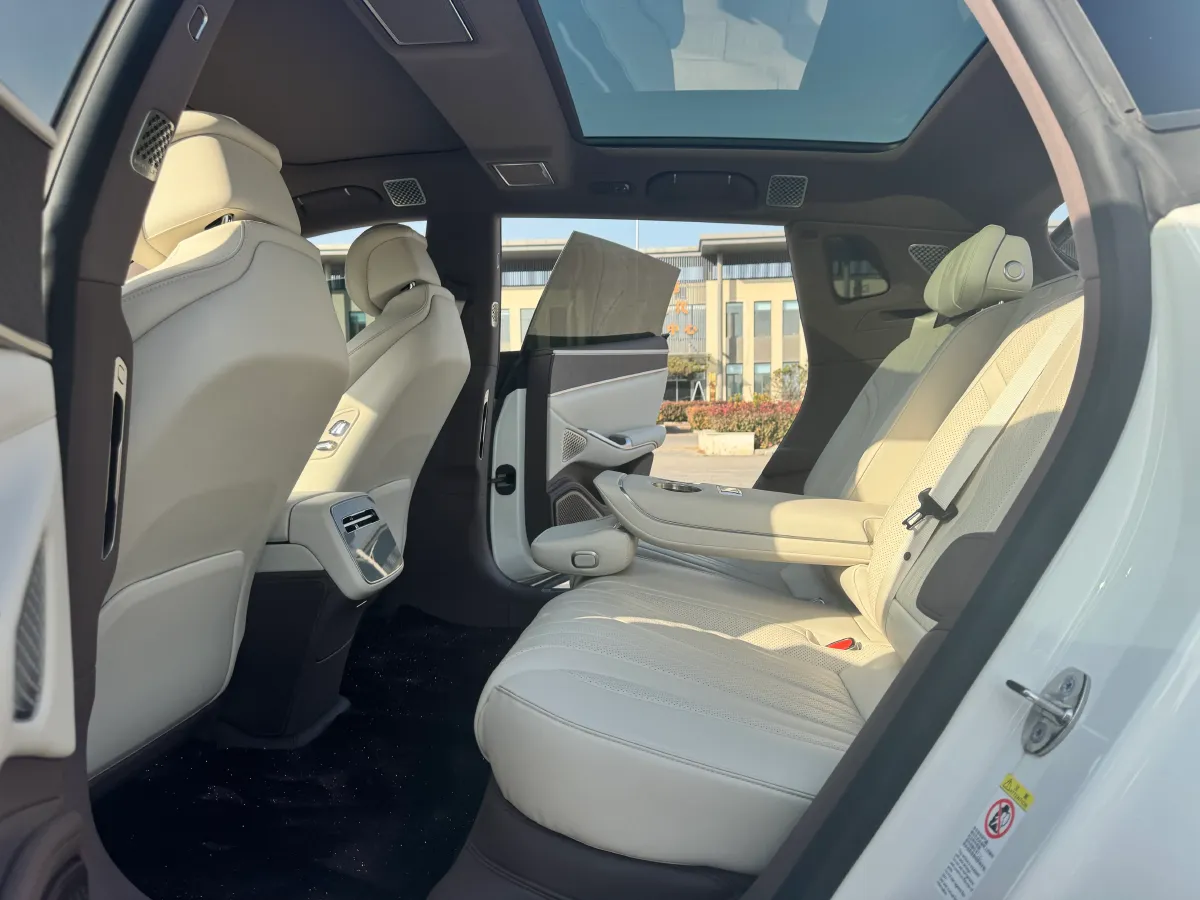 2024 Denza DenzaZ9GT 2.0T 207HP L4 E-CVT PHEV 38.5KWH,autocango,china used car exporter,china ev exporter,chinese used car exporter,chinese used ev exporter