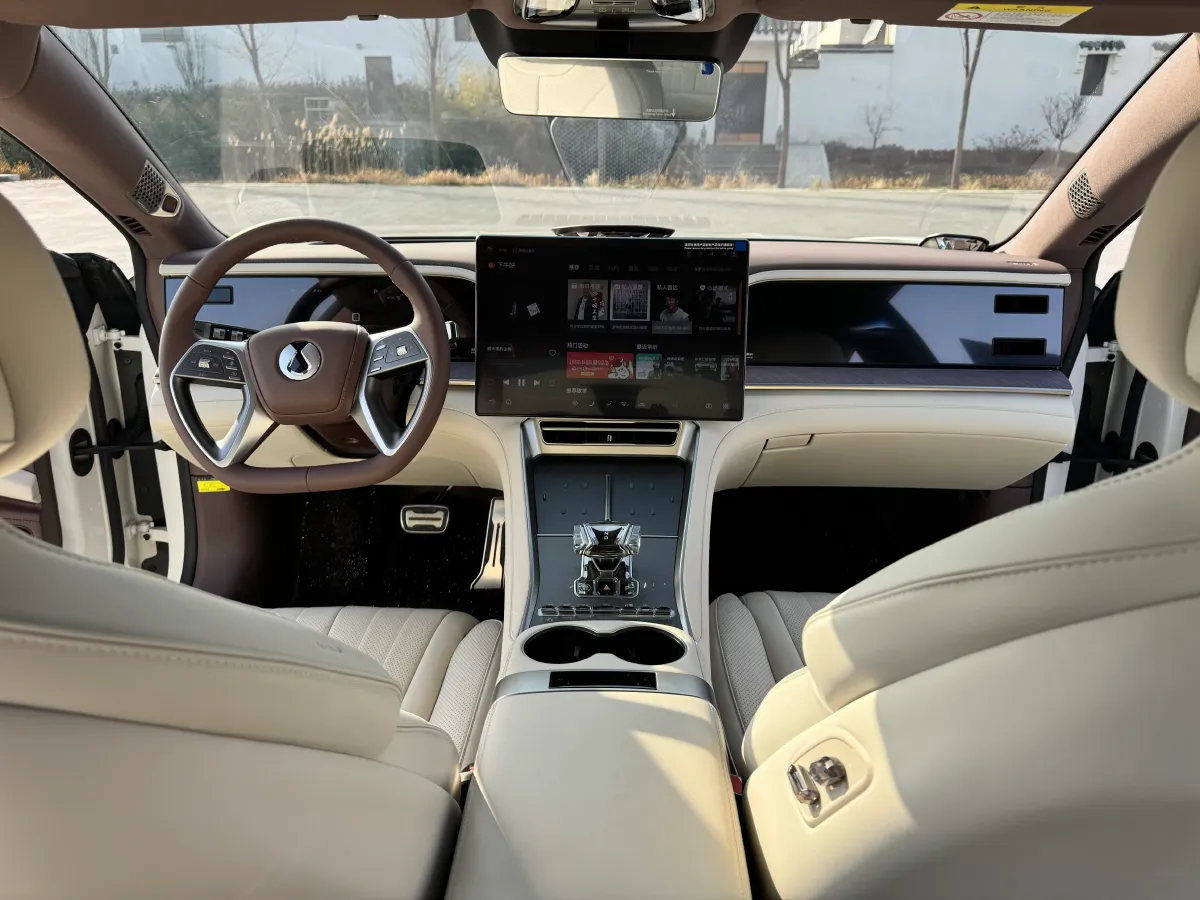 2024 Denza DenzaZ9GT 2.0T 207HP L4 E-CVT PHEV 38.5KWH,autocango,china used car exporter,china ev exporter,chinese used car exporter,chinese used ev exporter