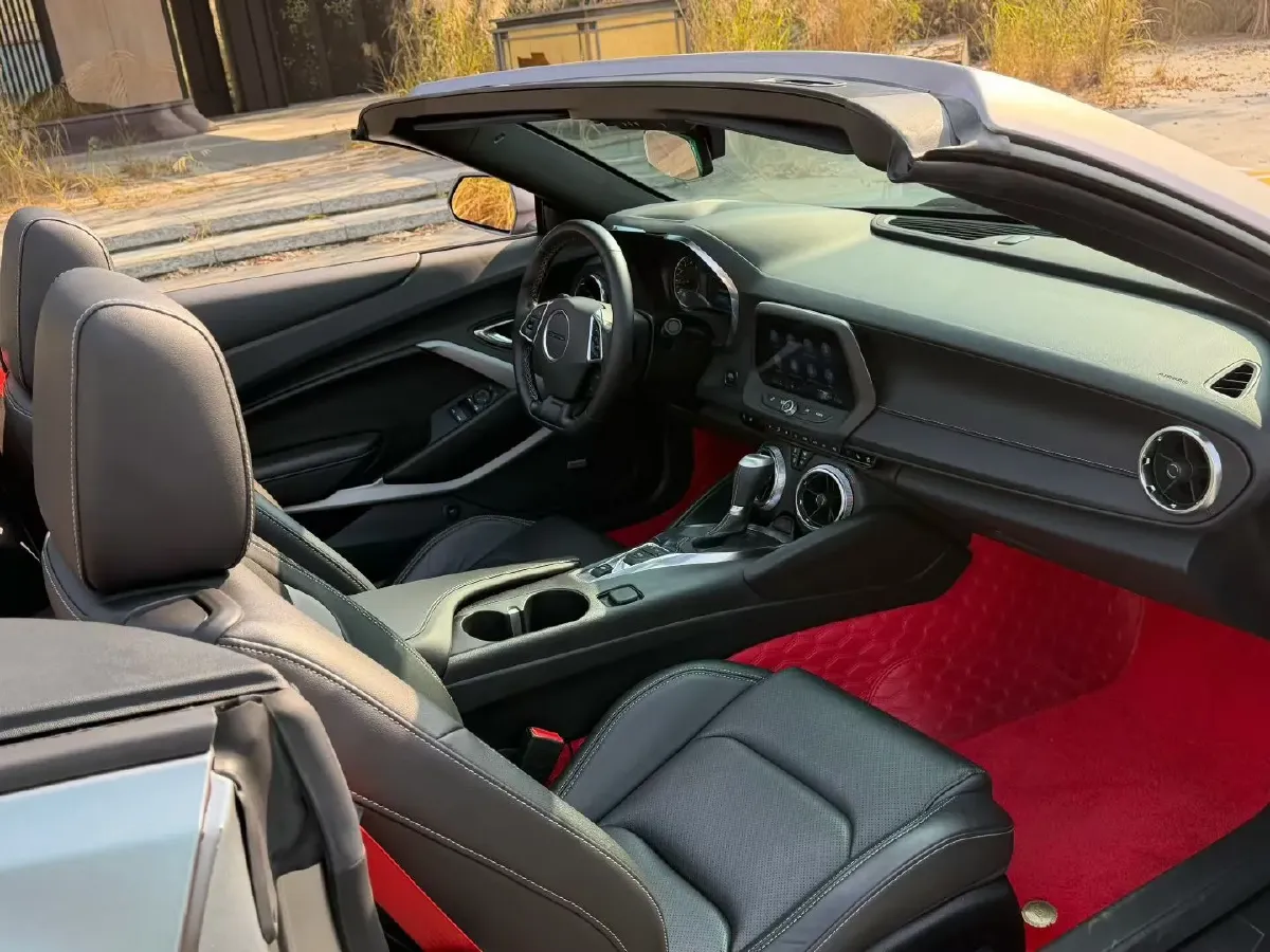 2017 Chevrolet Camaro 2.0T 275HP L4 8AT,autocango,china used car exporter,china ev exporter,chinese used car exporter,chinese used ev exporter