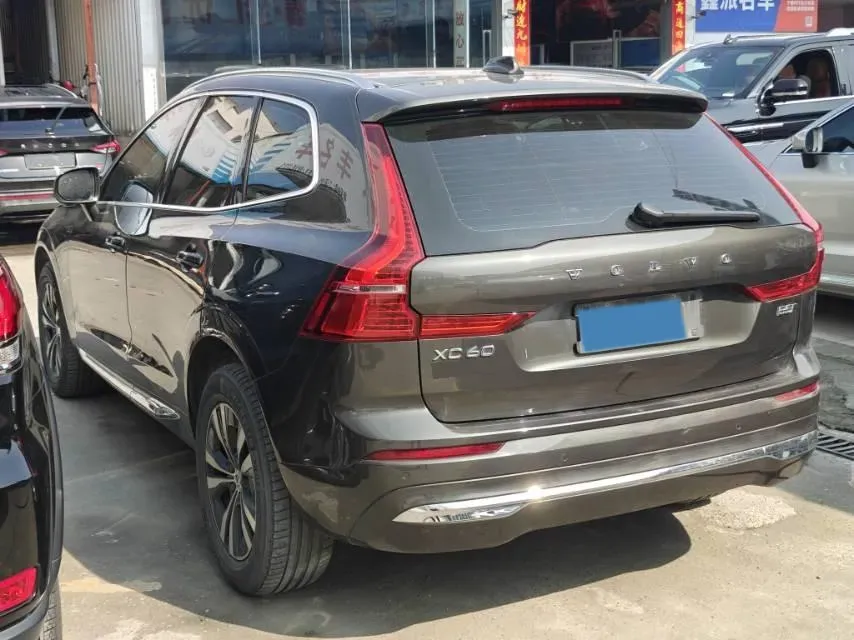 2022 Volvo XC60 2.0T 250HP L4 8AT,autocango,china used car exporter,china ev exporter,chinese used car exporter,chinese used ev exporter