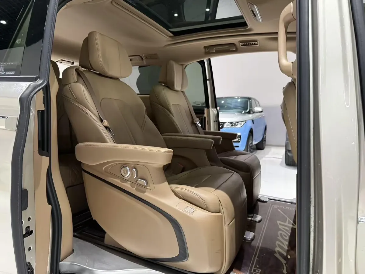 2020 Buick GL8 2.0T 237HP L4 9AT,autocango,china used car exporter,china ev exporter,chinese used car exporter,chinese used ev exporter