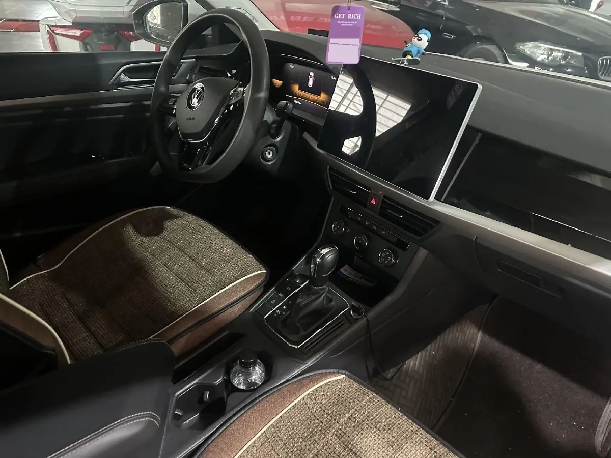 2022 Bestune B70 2.0T 224HP L4 6AT,autocango,china used car exporter,china ev exporter,chinese used car exporter,chinese used ev exporter