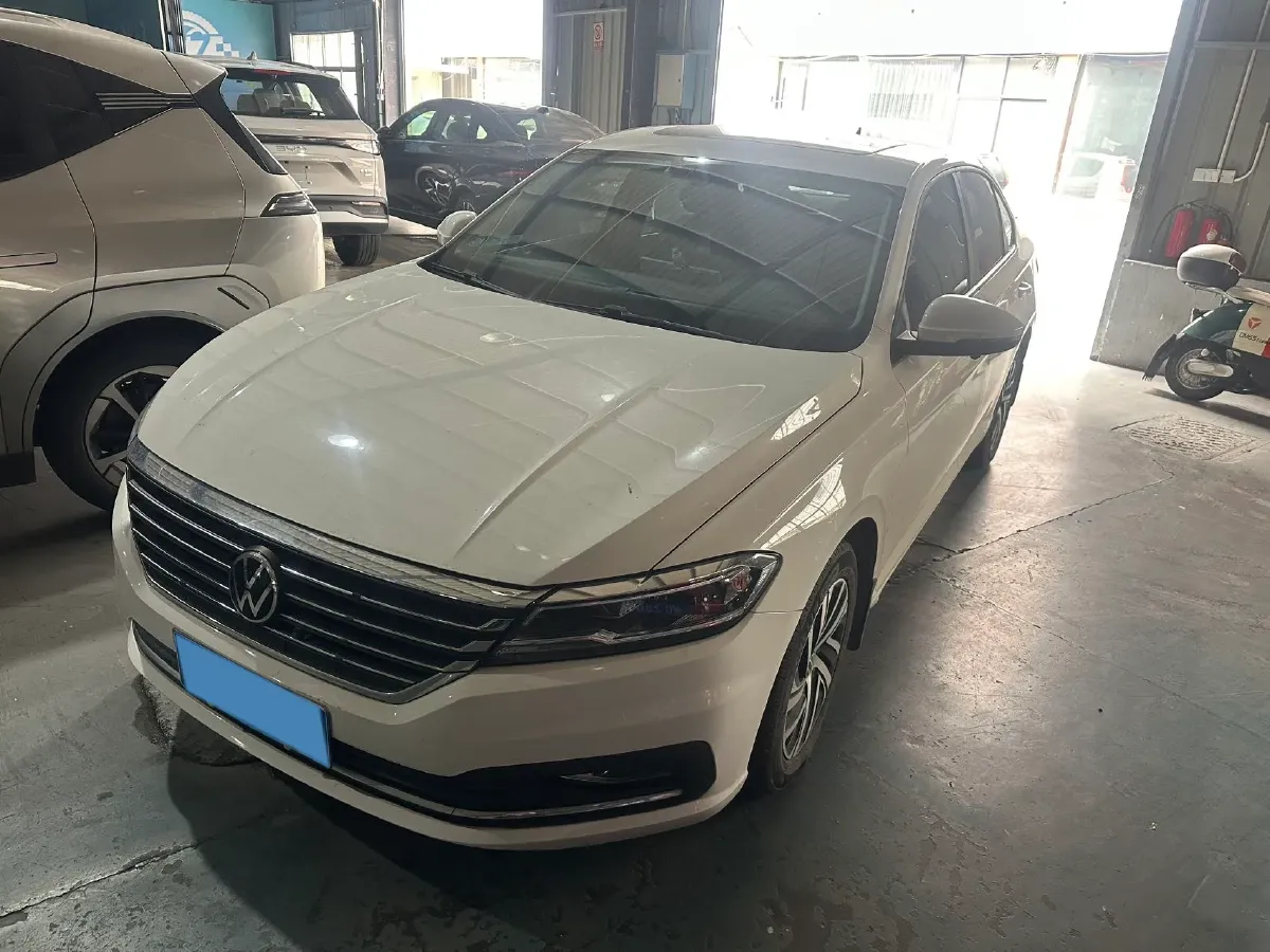 2022 Bestune B70 2.0T 224HP L4 6AT,autocango,china used car exporter,china ev exporter,chinese used car exporter,chinese used ev exporter