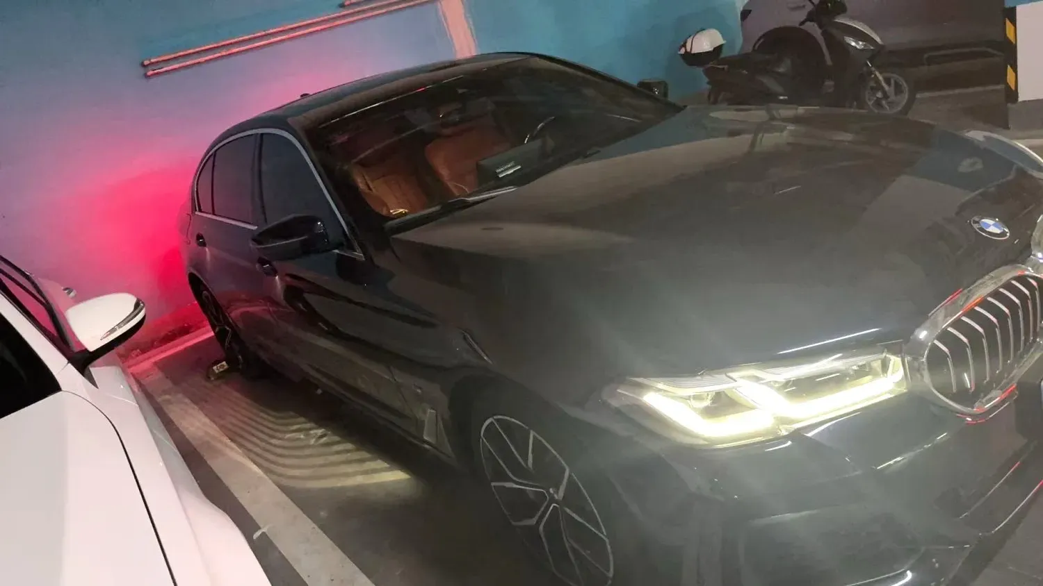 2021 BMW 5 Series 2.0T 252HP L4 8AT,autocango,china used car exporter,china ev exporter,chinese used car exporter,chinese used ev exporter