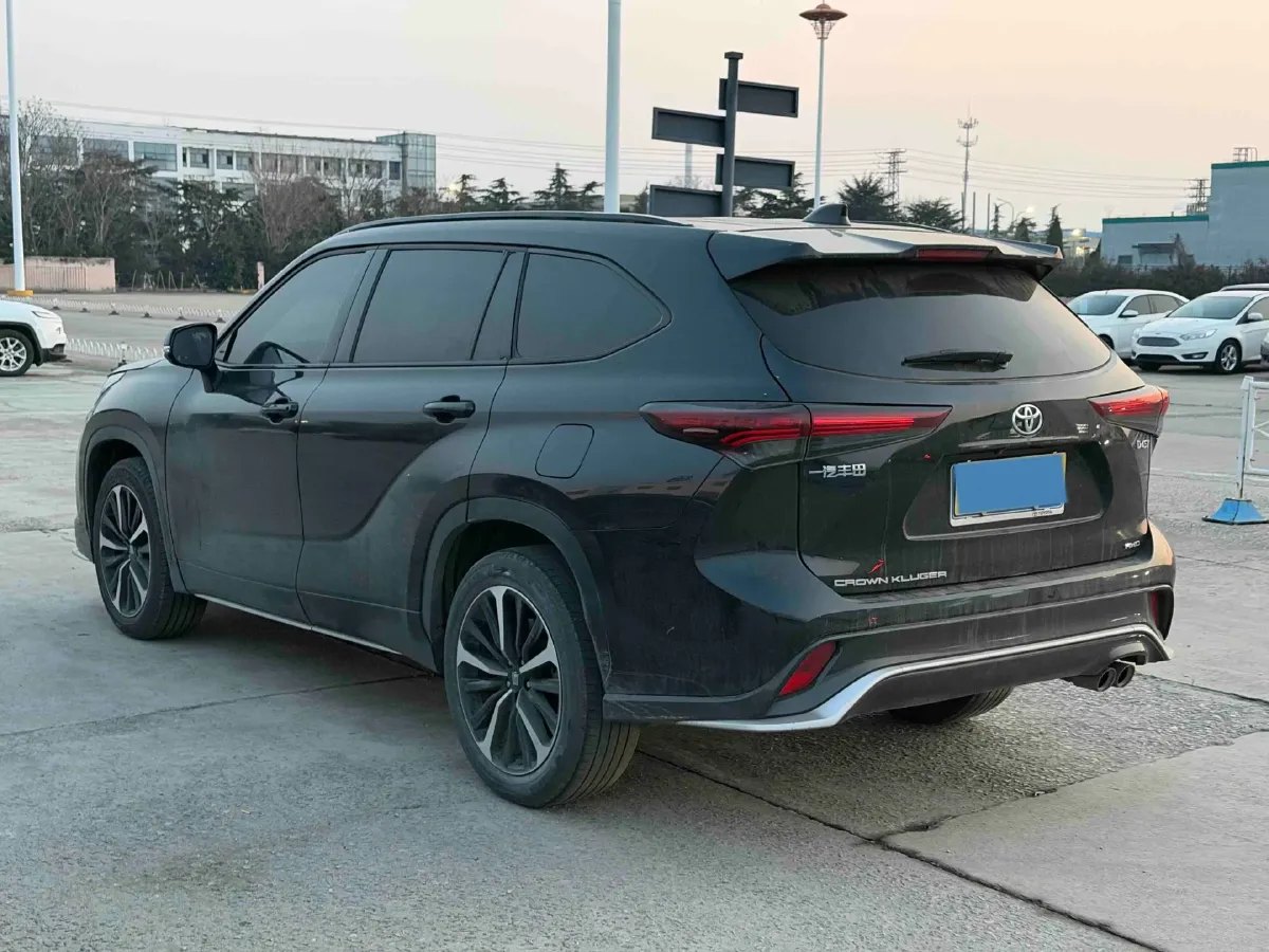 2022 Toyota Crown Kluger 2.0T 248HP L4 8AT,autocango,china used car exporter,china ev exporter,chinese used car exporter,chinese used ev exporter