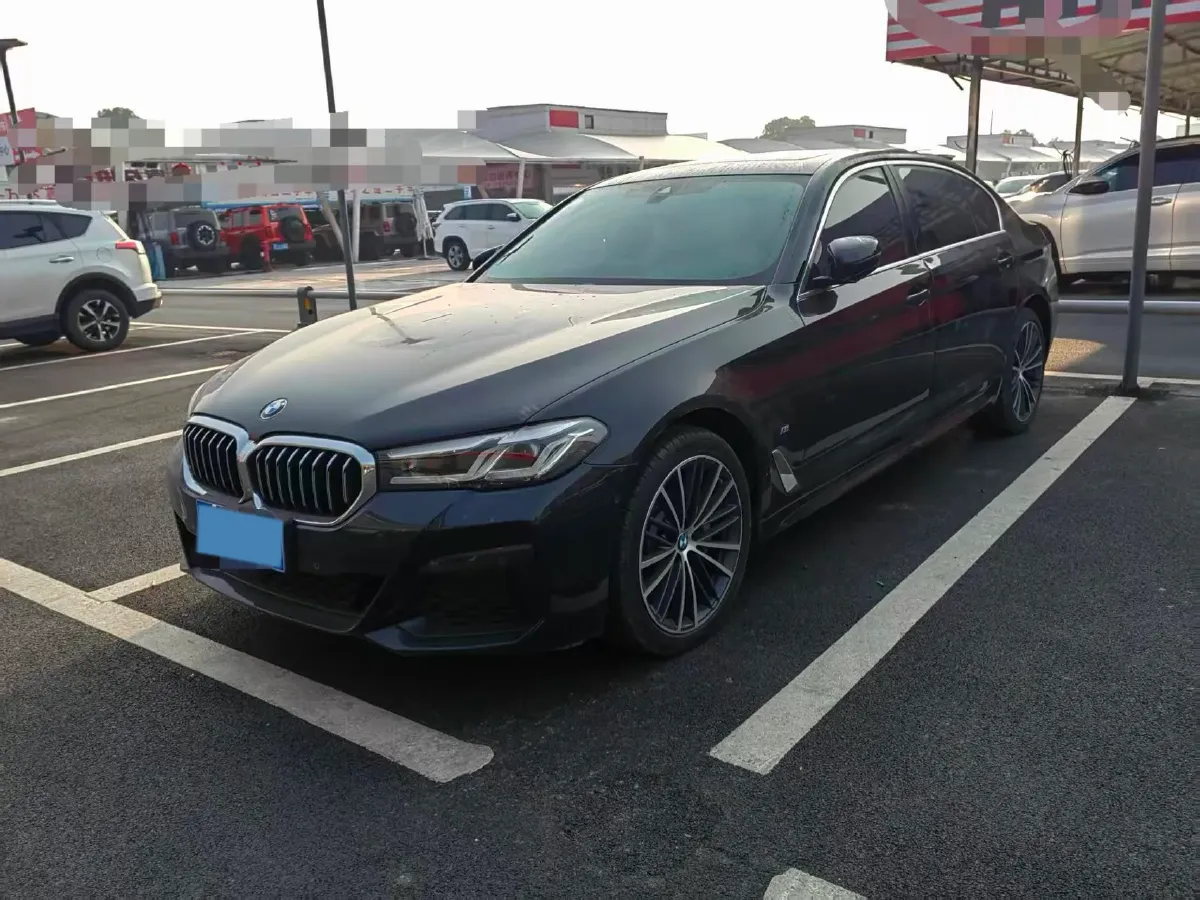 2023 BMW 5 Series 2.0T 245HP L4 8AT,autocango,china used car exporter,china ev exporter,chinese used car exporter,chinese used ev exporter