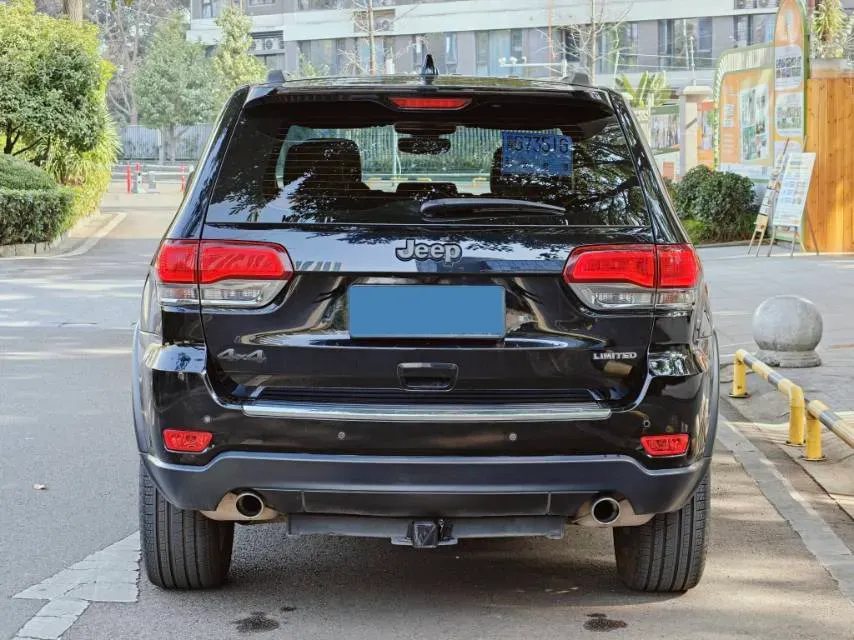 2020 Jeep Grand Cherokee 3.0L 234HP V6 8AT,autocango,china used car exporter,china ev exporter,chinese used car exporter,chinese used ev exporter