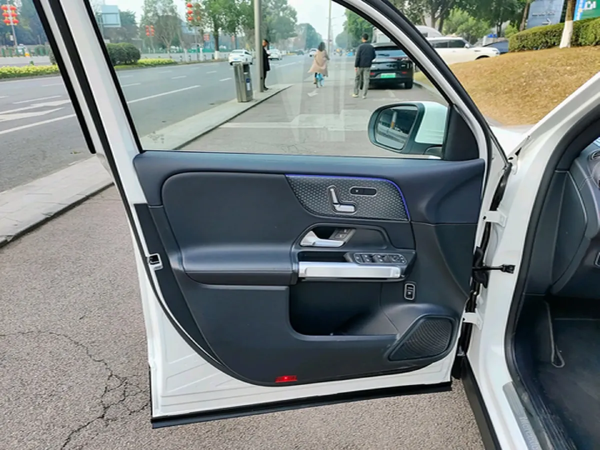 2024 Mercedes-Benz GLB Class 2.0T 190HP L4 8DCT,autocango,china used car exporter,china ev exporter,chinese used car exporter,chinese used ev exporter