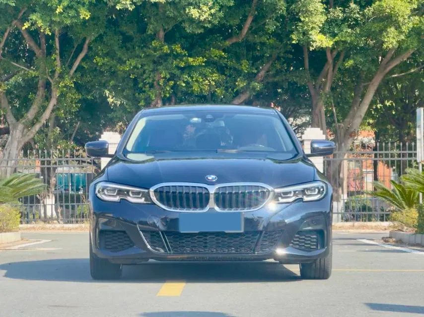 2022 BMW 3 Series 2.0T 184HP L4 8AT,autocango,china used car exporter,china ev exporter,chinese used car exporter,chinese used ev exporter