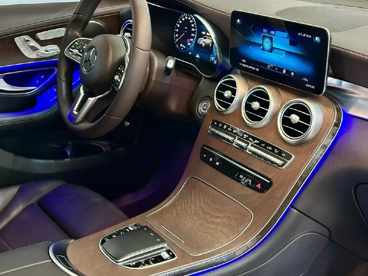 2022 Mercedes-Benz GLC Class 2.0T 258HP L4 9AT,autocango,china used car exporter,china ev exporter,chinese used car exporter,chinese used ev exporter