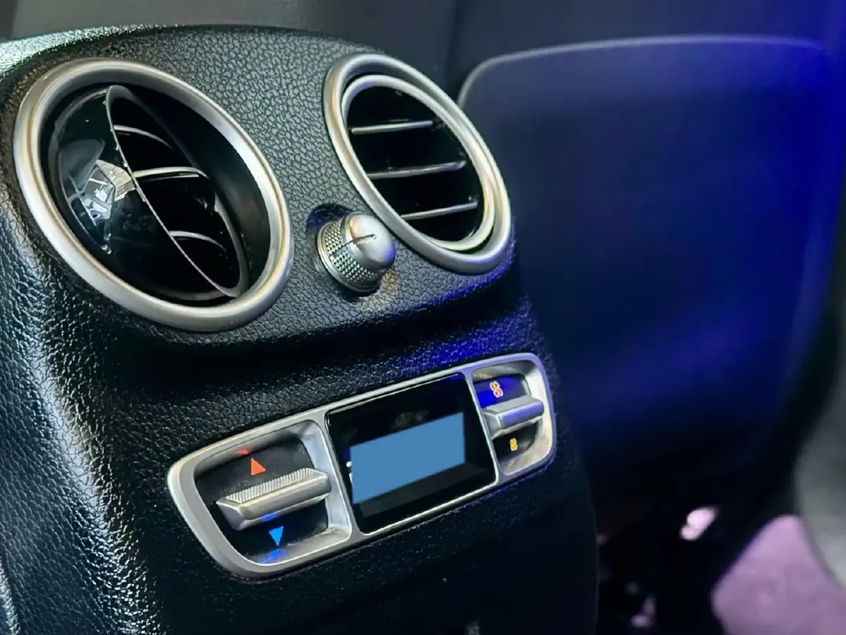 2022 Mercedes-Benz GLC Class 2.0T 258HP L4 9AT,autocango,china used car exporter,china ev exporter,chinese used car exporter,chinese used ev exporter