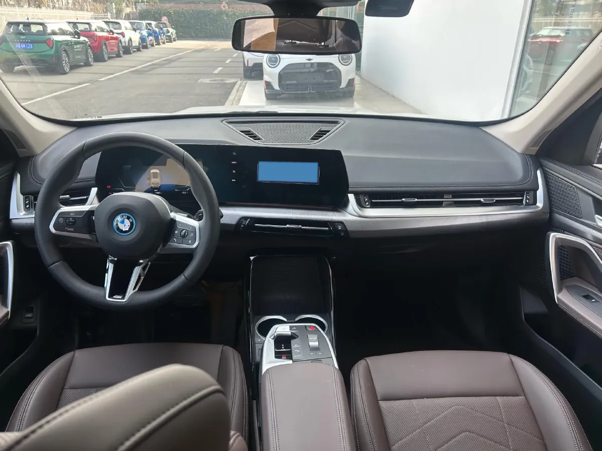 2025 Iveco 3.0T 179HP L4 8AT,autocango,china used car exporter,china ev exporter,chinese used car exporter,chinese used ev exporter