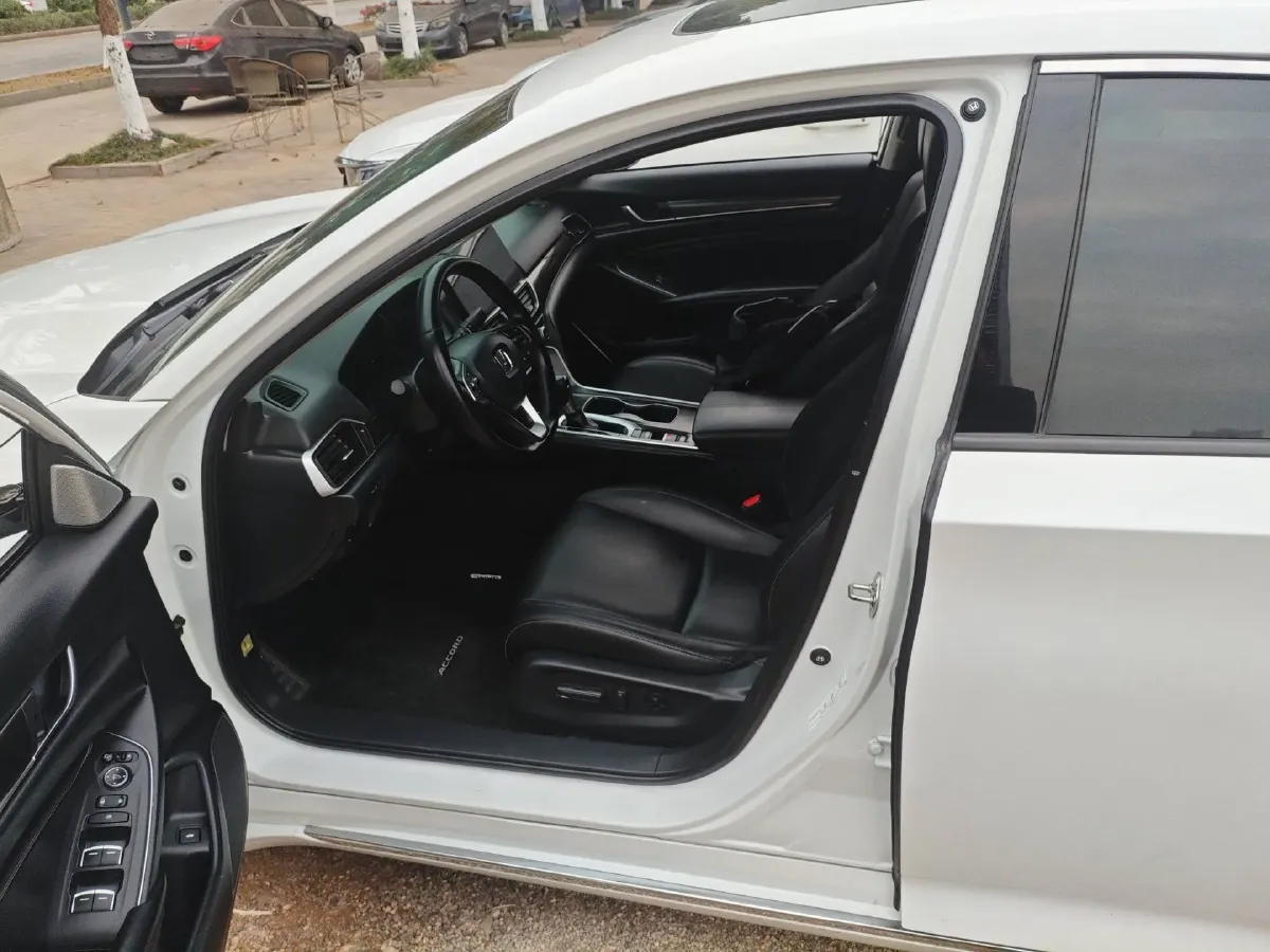 2022 Honda Accord 1.5T 194HP L4 CVT,autocango,china used car exporter,china ev exporter,chinese used car exporter,chinese used ev exporter