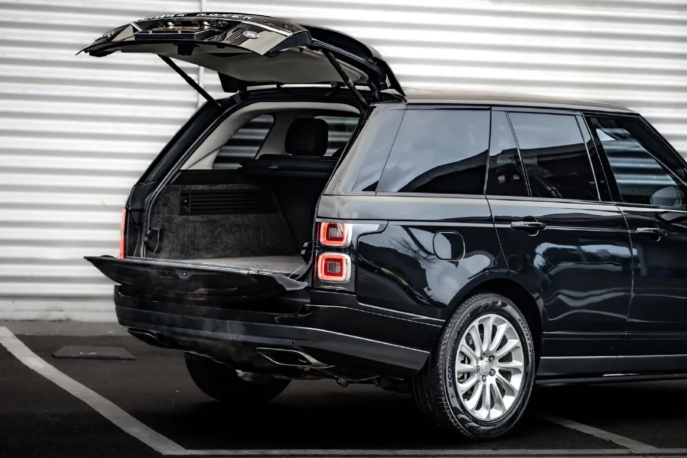 2018 Land Rover Range Rover 3.0T 340HP V6 8AT,autocango,china used car exporter,china ev exporter,chinese used car exporter,chinese used ev exporter