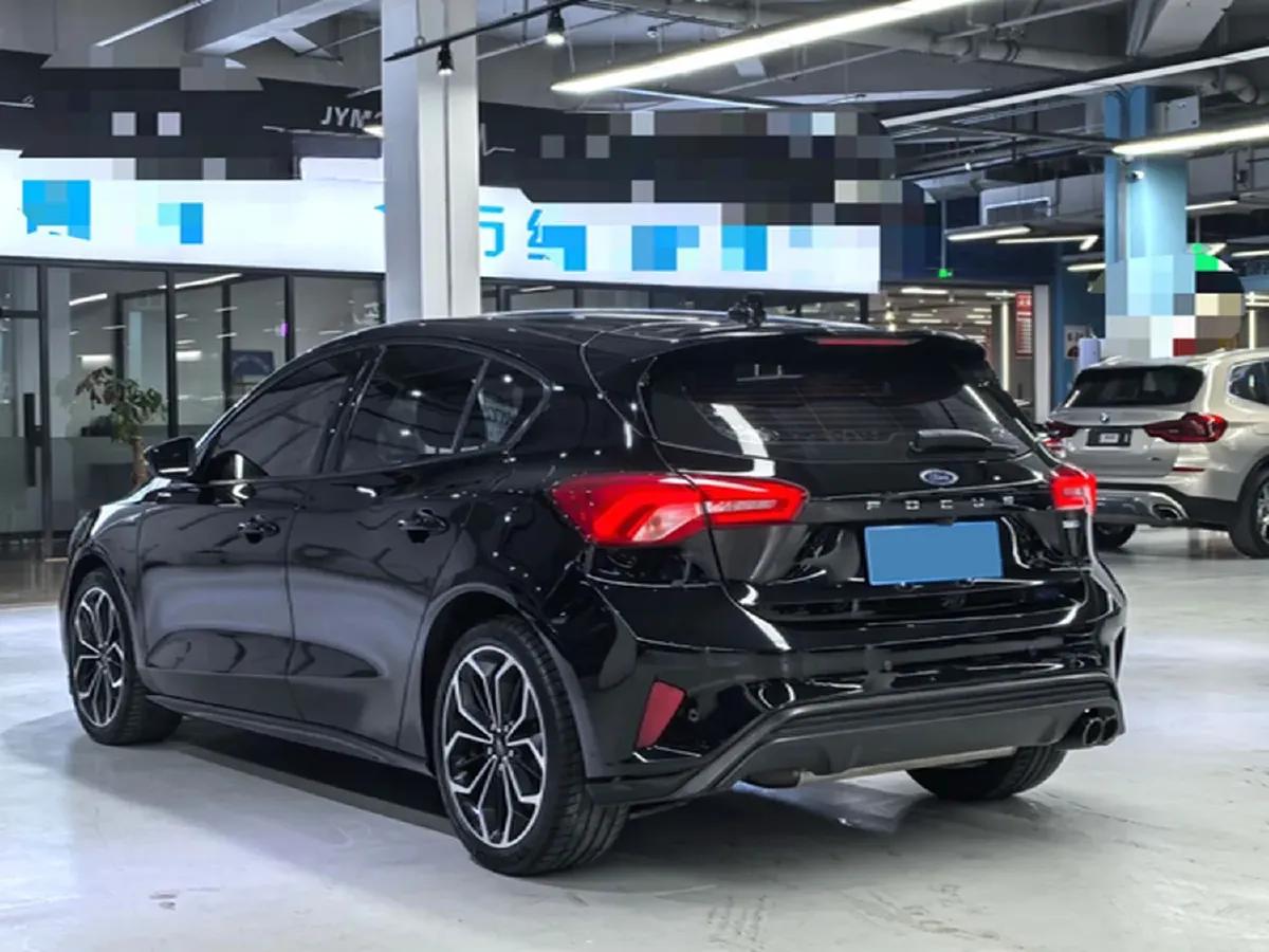 2021 Ford Focus 1.5T 174HP L3 8AT,autocango,china used car exporter,china ev exporter,chinese used car exporter,chinese used ev exporter