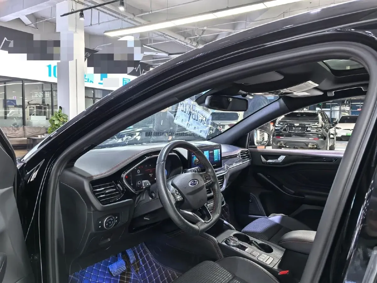 2021 Ford Focus 1.5T 174HP L3 8AT,autocango,china used car exporter,china ev exporter,chinese used car exporter,chinese used ev exporter