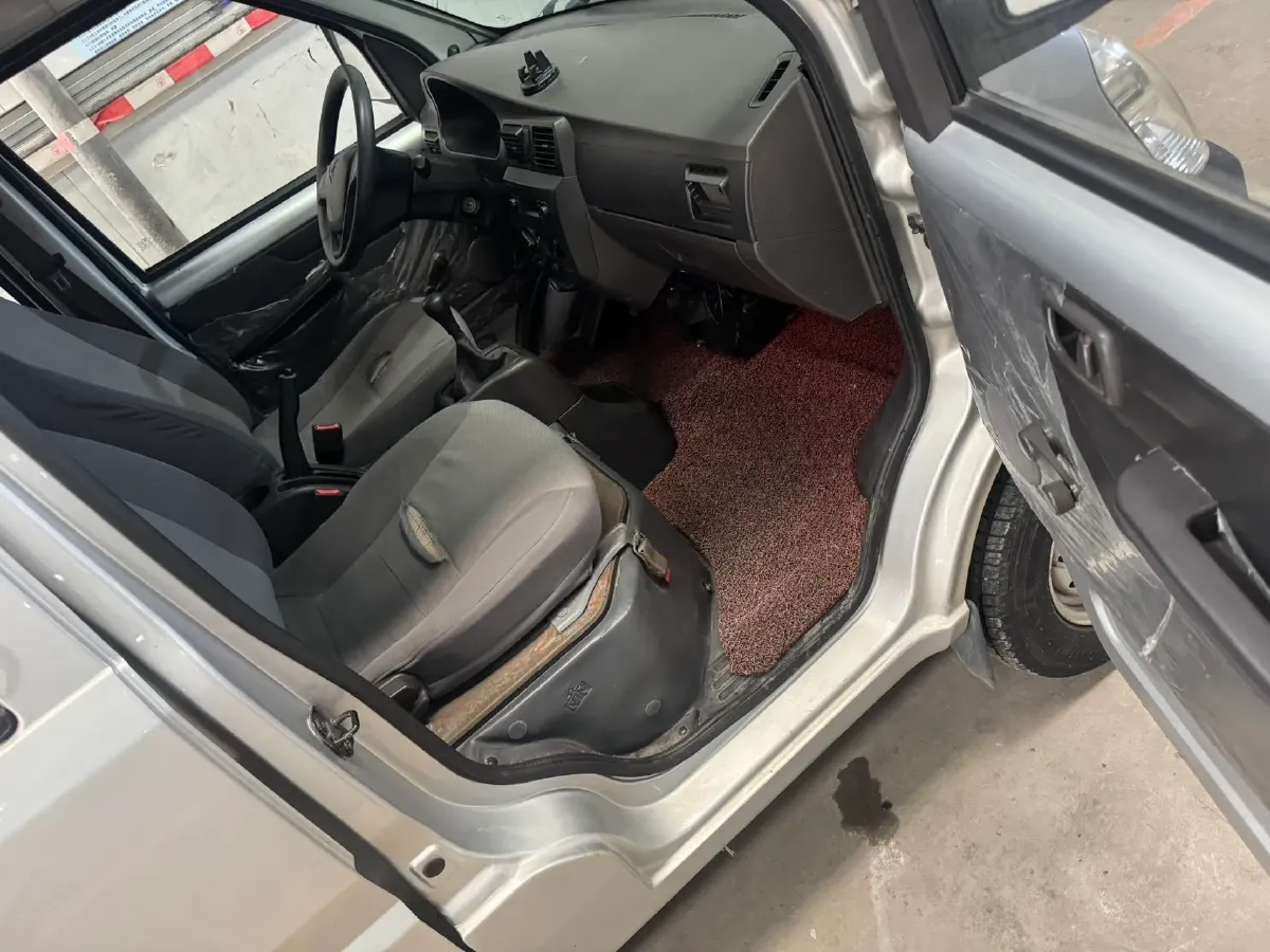 2016 WuLing ZhiGuang Mini Truck 1.2L 82HP L4 5MT,autocango,china used car exporter,china ev exporter,chinese used car exporter,chinese used ev exporter