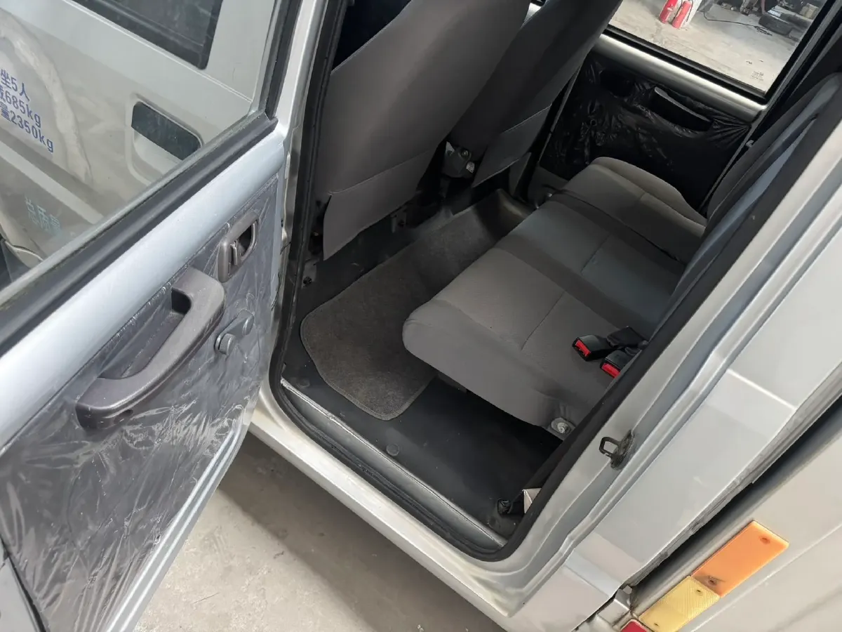 2016 WuLing ZhiGuang Mini Truck 1.2L 82HP L4 5MT,autocango,china used car exporter,china ev exporter,chinese used car exporter,chinese used ev exporter