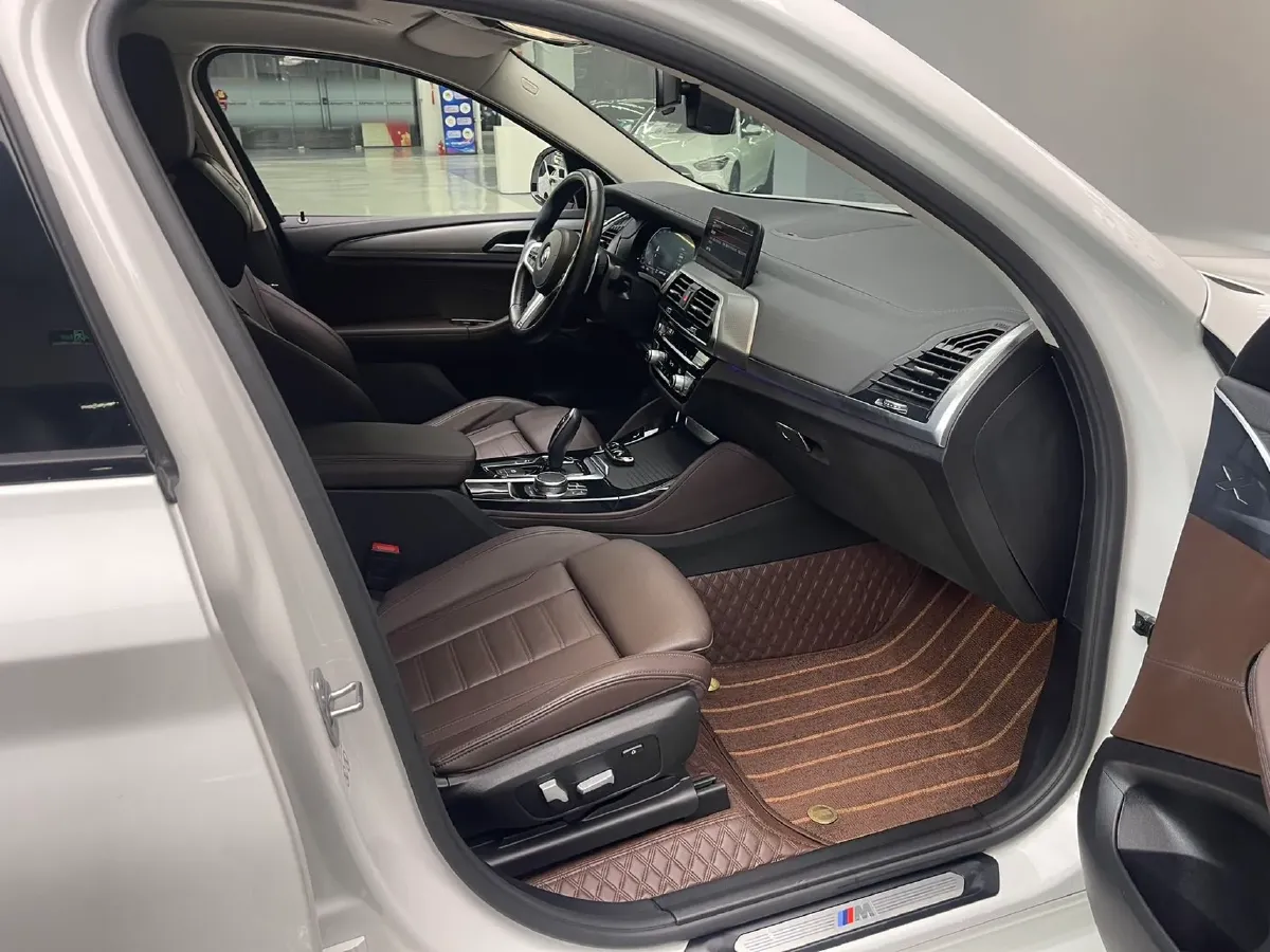 2021 BMW X4 2.0T 184HP L4 8AT,autocango,china used car exporter,china ev exporter,chinese used car exporter,chinese used ev exporter