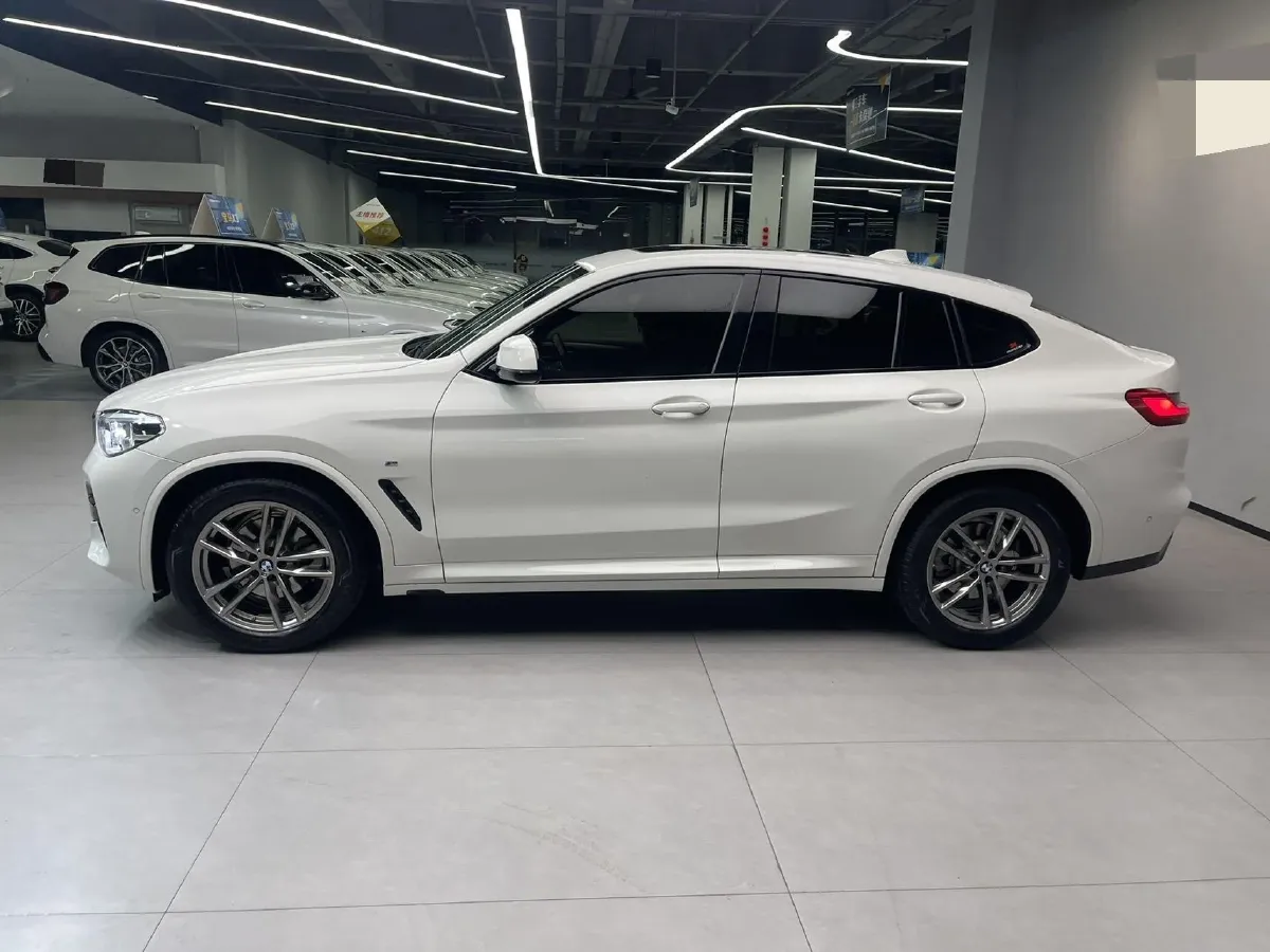2021 BMW X4 2.0T 184HP L4 8AT,autocango,china used car exporter,china ev exporter,chinese used car exporter,chinese used ev exporter