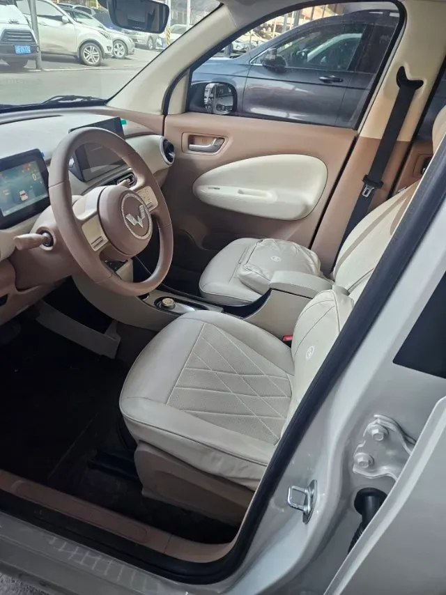 2025 WuLing HongGuang MINI EV BEV 16.2KWH,autocango,china used car exporter,china ev exporter,chinese used car exporter,chinese used ev exporter