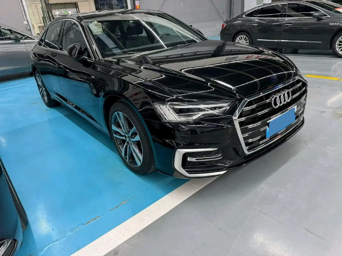2024 Audi A6L 2.0T 245HP L4 7DCT,autocango,china used car exporter,china ev exporter,chinese used car exporter,chinese used ev exporter