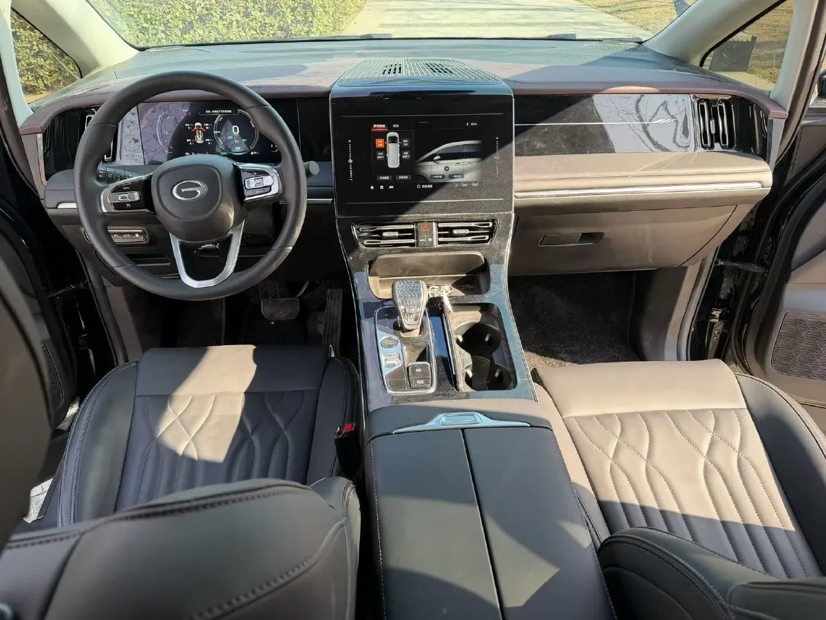 2024 GAC Trumpchi E9 2.0T 190HP L4 2DHT PHEV 25.57KWH,autocango,china used car exporter,china ev exporter,chinese used car exporter,chinese used ev exporter