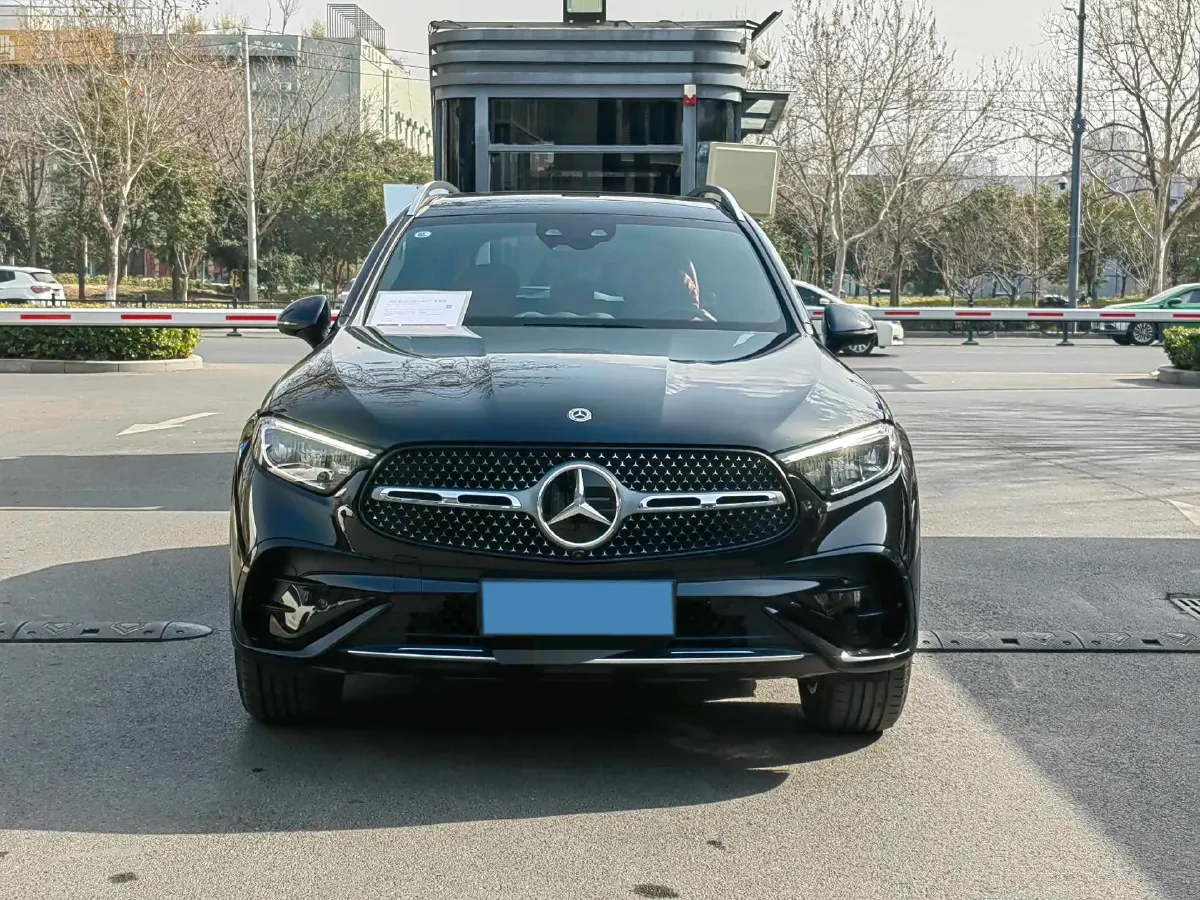 2025 Mercedes-Benz GLC Class 2.0T 204HP L4 9AT PHEV 30.9KWH,autocango,china used car exporter,china ev exporter,chinese used car exporter,chinese used ev exporter