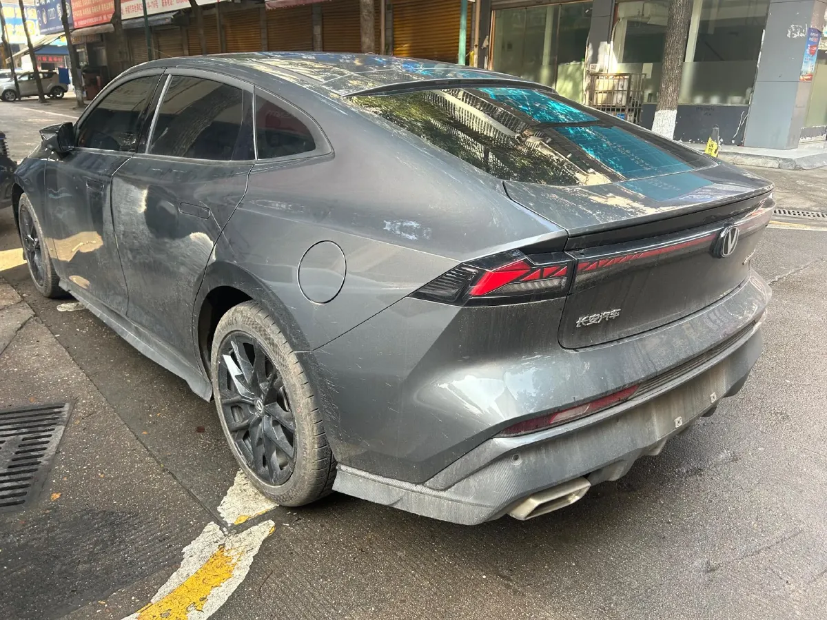 2024 ChangAn UNI-V 1.5T 188HP L4 7DCT,autocango,china used car exporter,china ev exporter,chinese used car exporter,chinese used ev exporter