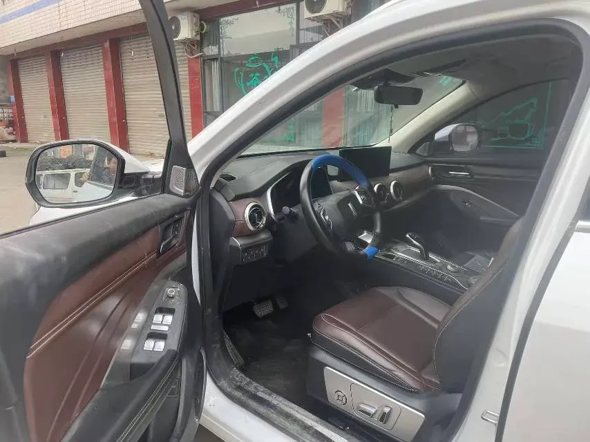 2021 WEY VV6 2.0T 227HP L4 7DCT,autocango,china used car exporter,china ev exporter,chinese used car exporter,chinese used ev exporter