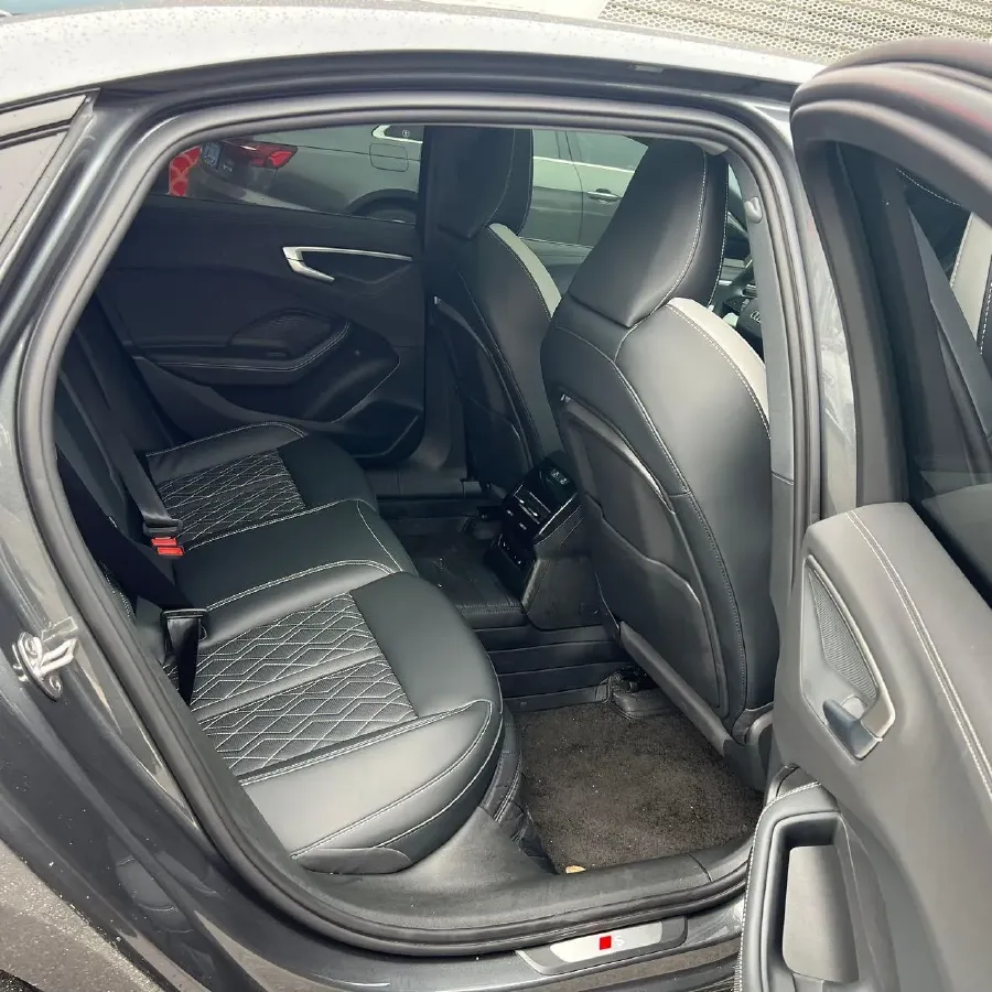 2026 Audi A5L 2.0T 204HP L4 7DCT,autocango,china used car exporter,china ev exporter,chinese used car exporter,chinese used ev exporter