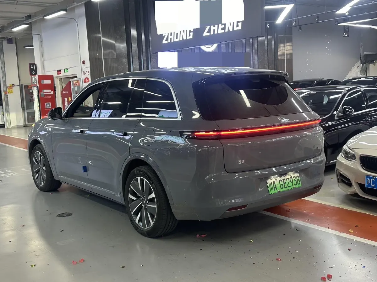 2025 Li L8 Range Extended 154HP REEV,autocango,china used car exporter,china ev exporter,chinese used car exporter,chinese used ev exporter