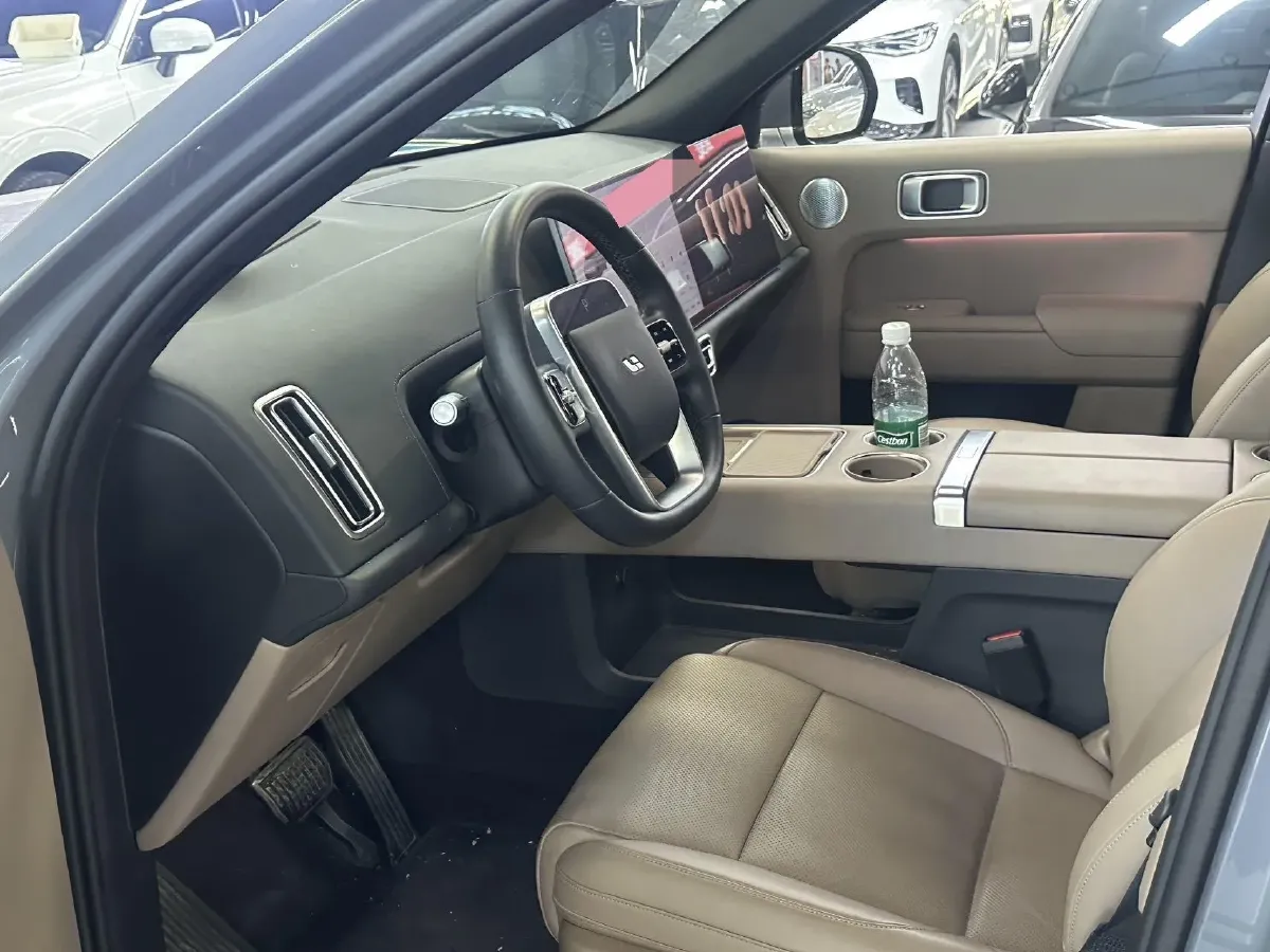 2025 Li L8 Range Extended 154HP REEV,autocango,china used car exporter,china ev exporter,chinese used car exporter,chinese used ev exporter