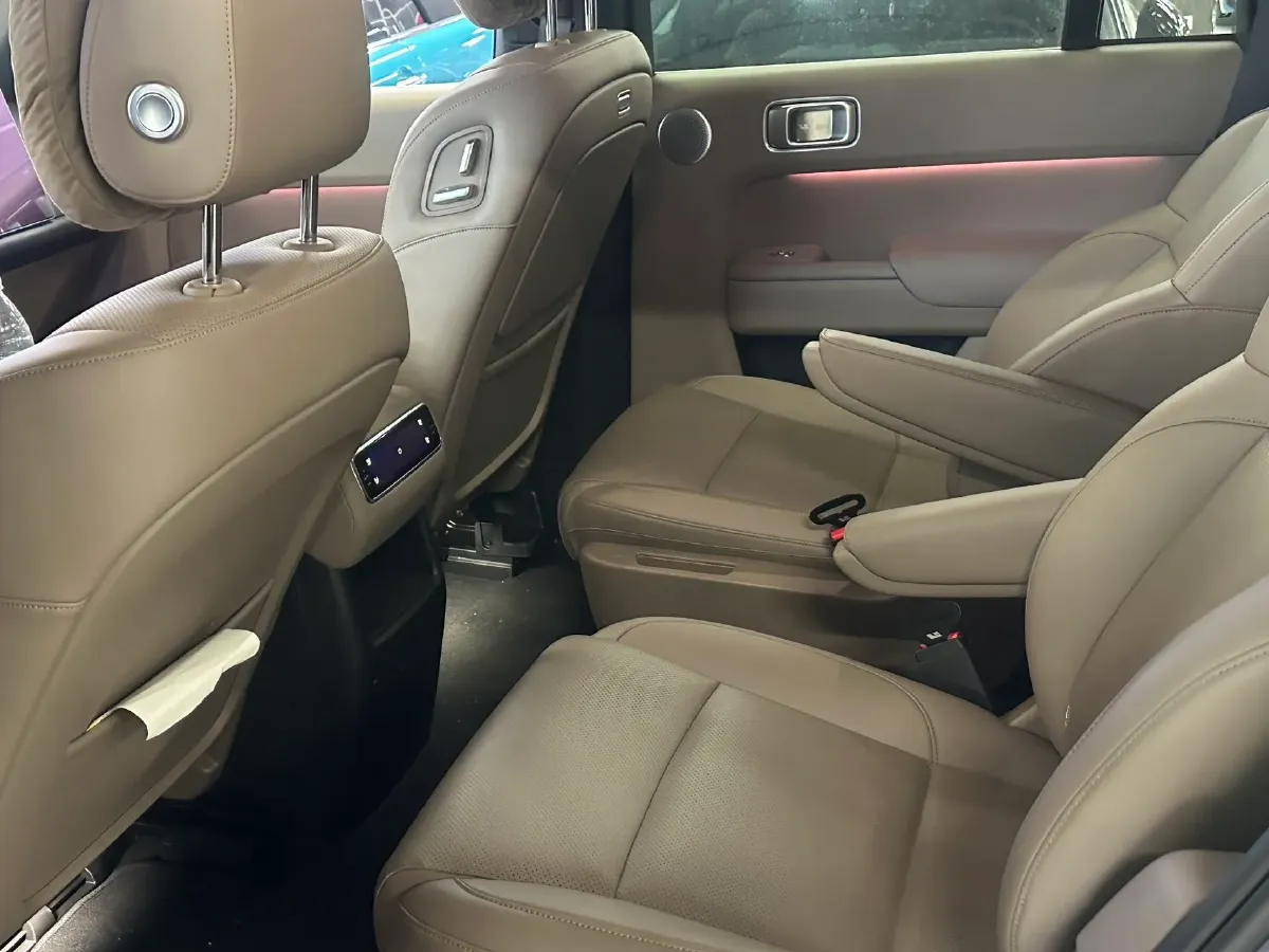 2025 Li L8 Range Extended 154HP REEV,autocango,china used car exporter,china ev exporter,chinese used car exporter,chinese used ev exporter