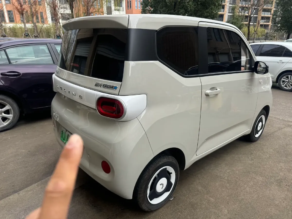2024 WuLing HongGuang MINI EV BEV 17.3KWH,autocango,china used car exporter,china ev exporter,chinese used car exporter,chinese used ev exporter