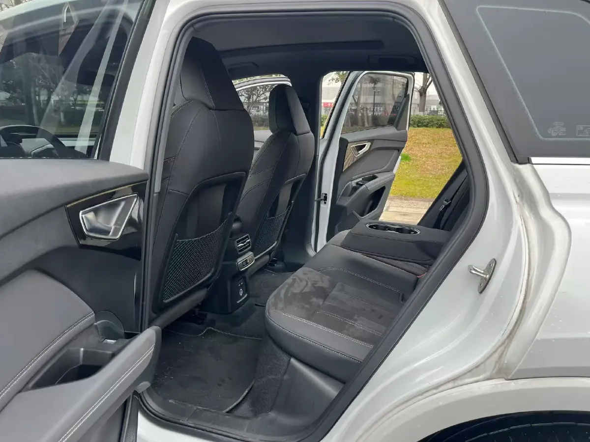 2023 Audi Q4 e-tron BEV 84.8KWH,autocango,china used car exporter,china ev exporter,chinese used car exporter,chinese used ev exporter