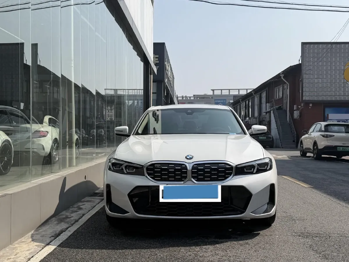 2024 BMW 3 Series 2.0T 184HP L4 8AT,autocango,china used car exporter,china ev exporter,chinese used car exporter,chinese used ev exporter