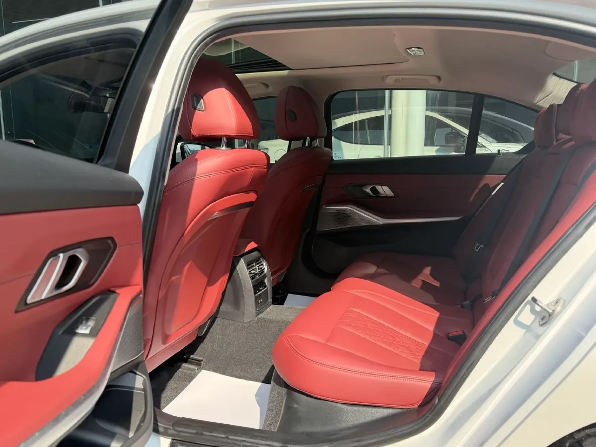 2024 BMW 3 Series 2.0T 184HP L4 8AT,autocango,china used car exporter,china ev exporter,chinese used car exporter,chinese used ev exporter