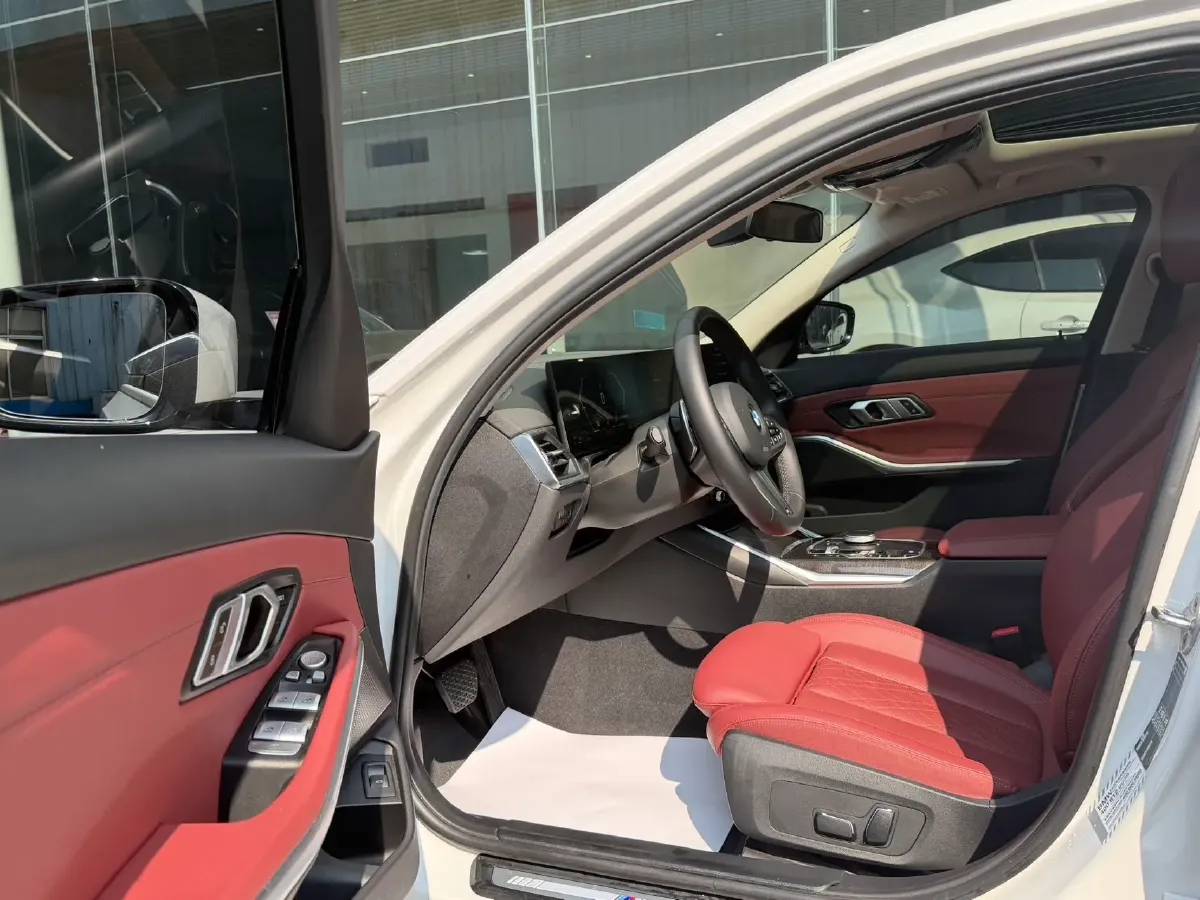 2024 BMW 3 Series 2.0T 184HP L4 8AT,autocango,china used car exporter,china ev exporter,chinese used car exporter,chinese used ev exporter