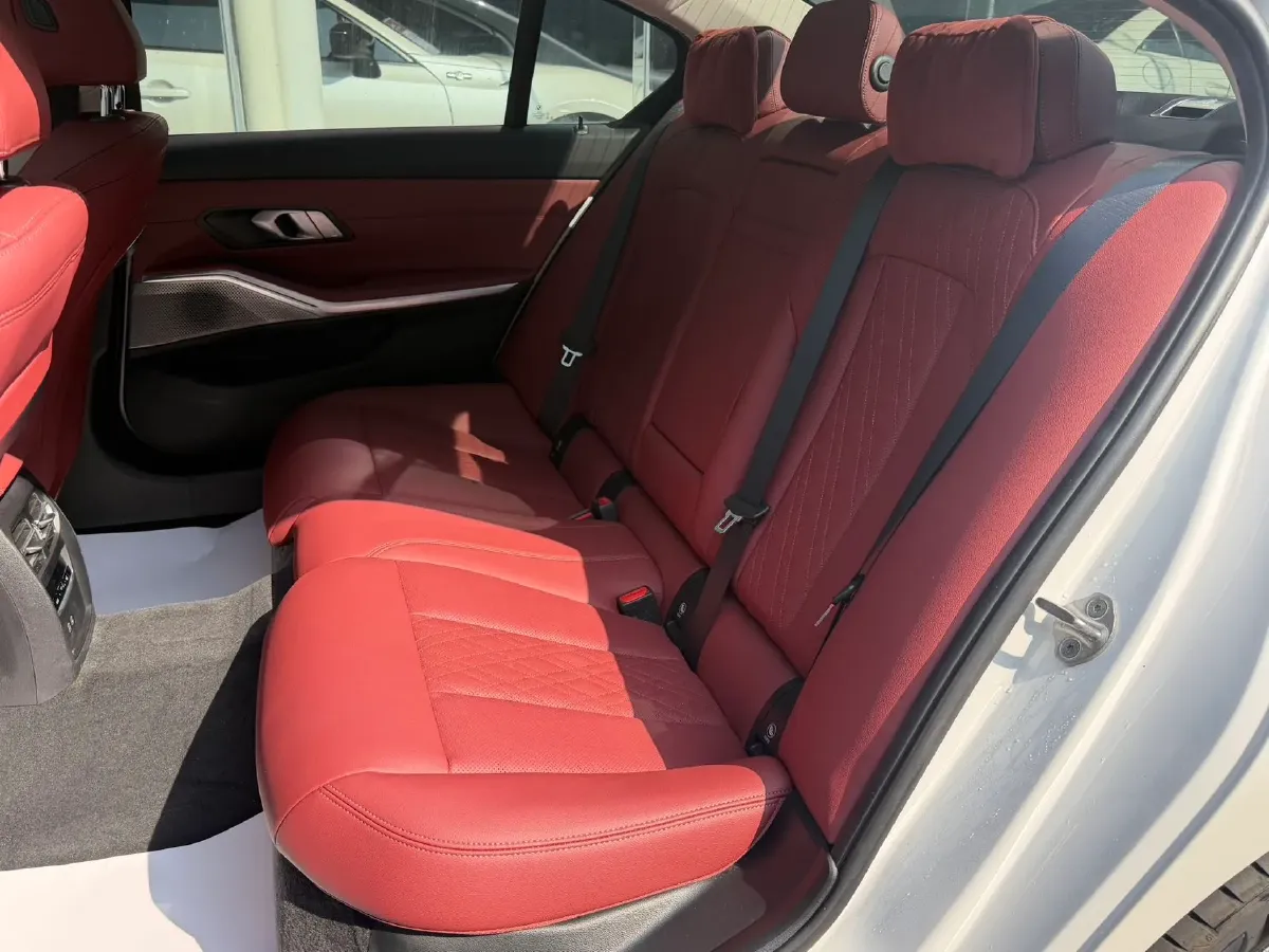 2024 BMW 3 Series 2.0T 184HP L4 8AT,autocango,china used car exporter,china ev exporter,chinese used car exporter,chinese used ev exporter