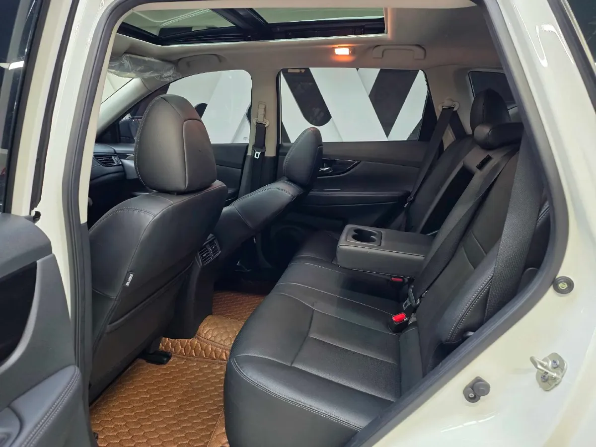 2022 Nissan X-Trail 2.0L 151HP L4 CVT,autocango,china used car exporter,china ev exporter,chinese used car exporter,chinese used ev exporter