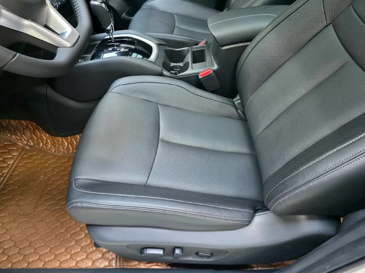 2022 Nissan X-Trail 2.0L 151HP L4 CVT,autocango,china used car exporter,china ev exporter,chinese used car exporter,chinese used ev exporter