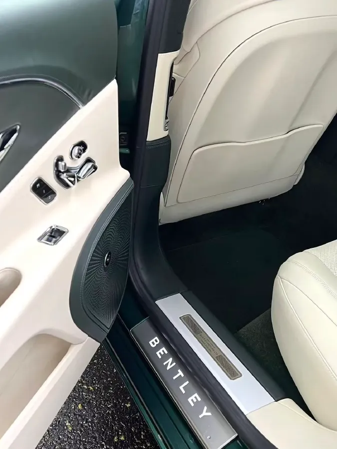 2022 Bentley Flying Spur 4.0T 550HP V8 8DCT,autocango,china used car exporter,china ev exporter,chinese used car exporter,chinese used ev exporter
